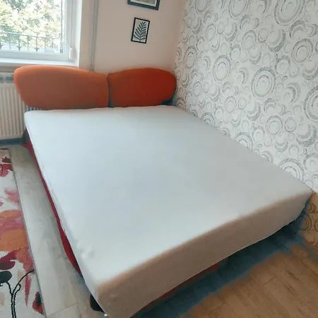Imadni Valo Sarokkadas Belvarosaban * Шальготарьян